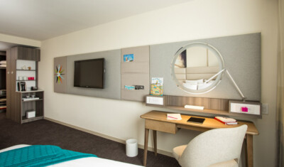 Crown Plaza Ravinia Model Room**